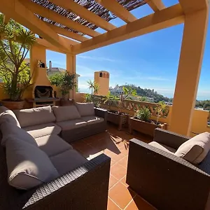 https://villa-espectacular-atico-duplex-con-2-terrazas-piscina.1costadelsol.com
